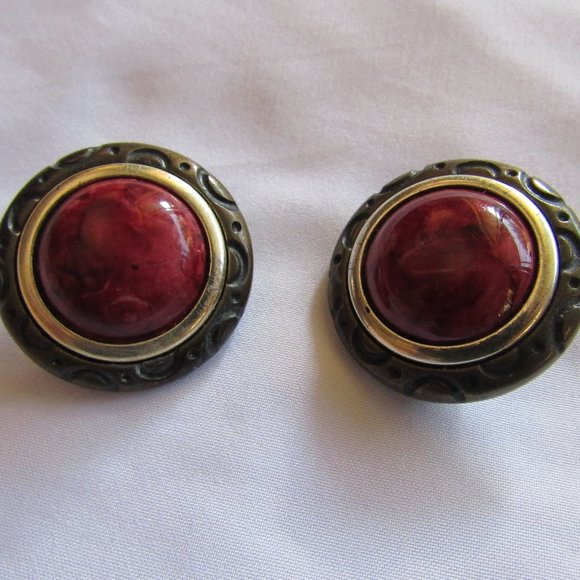 Vintage Red Marbled Plastic Clip On Earrings - Picture 1 of 4